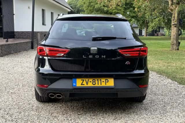 SEAT Leon (2019) thumbnail 5