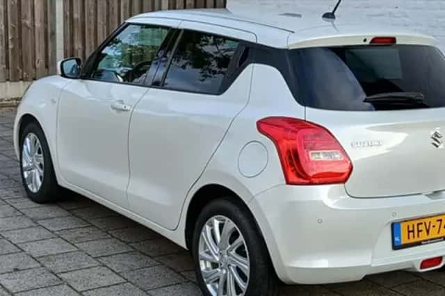 Suzuki Swift (2021) thumbnail 4