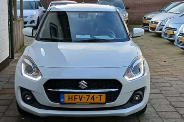 Suzuki Swift (2021) thumbnail 6