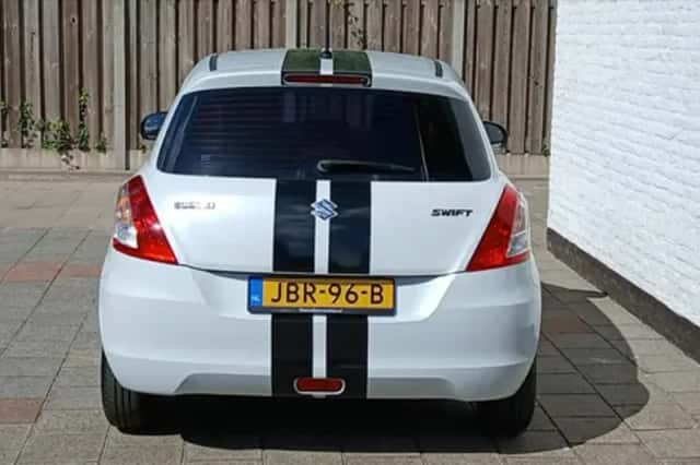 Suzuki Swift (2013) thumbnail 5