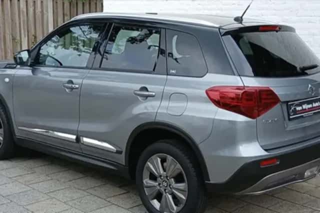 Suzuki Vitara (2021) thumbnail 4
