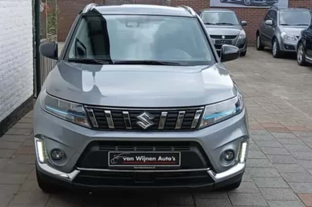 Suzuki Vitara (2021) thumbnail 6