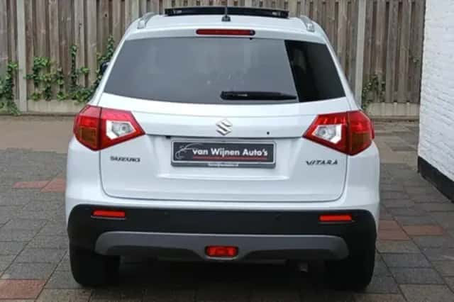 Suzuki Vitara (2017) thumbnail 5