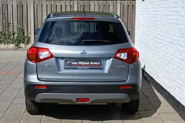Suzuki Vitara (2017) thumbnail 5