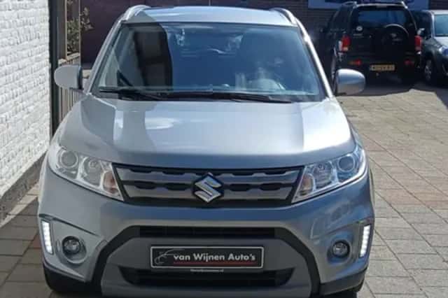 Suzuki Vitara (2017) thumbnail 6
