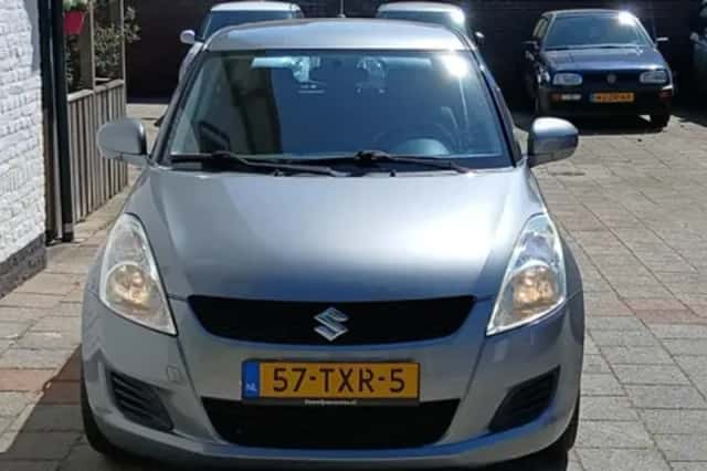 Suzuki Swift (2012) thumbnail 6