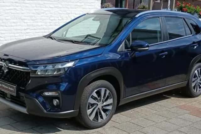 Suzuki S-Cross (2023) thumbnail 3