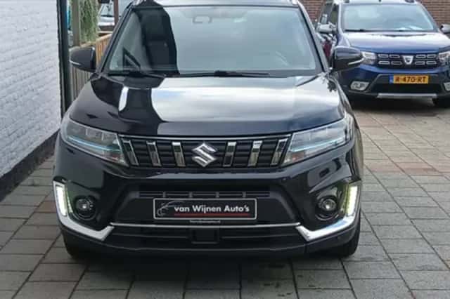 Suzuki Vitara (2021) thumbnail 6