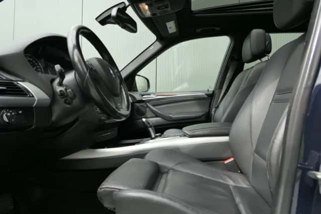BMW X5 (2011) thumbnail 3