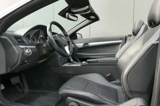 Mercedes-Benz E-Klasse (2013) thumbnail 5