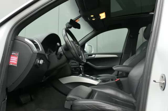 Audi Q5 (2012) thumbnail 3