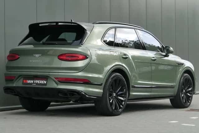 Bentley Bentayga (2022) thumbnail 2