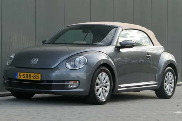 Volkswagen Beetle (2013) thumbnail 3
