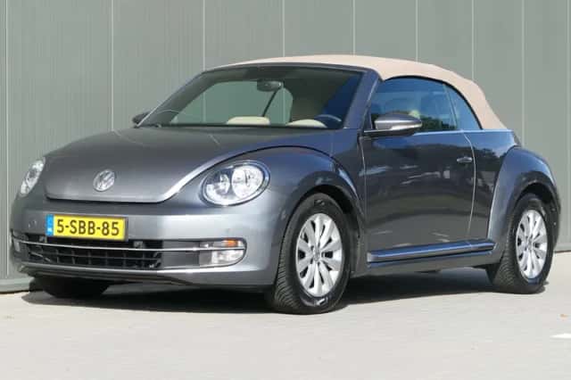 Volkswagen Beetle (2013) thumbnail 3