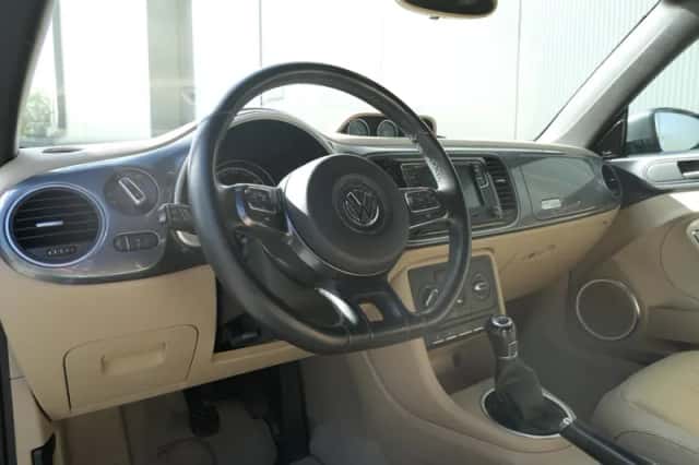 Volkswagen Beetle (2013) thumbnail 6