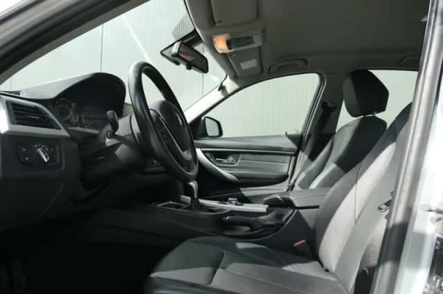 BMW 3-Serie (2013) thumbnail 3