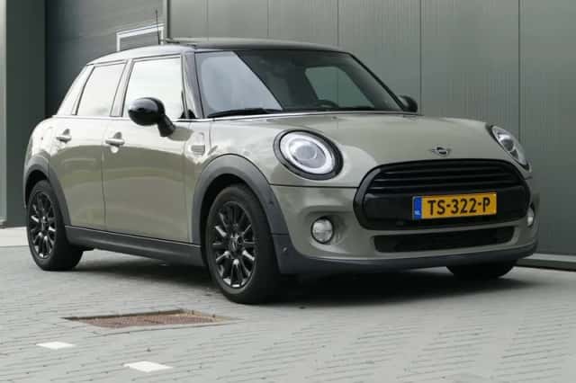 MINI Cooper (2018) thumbnail 5