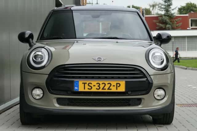 MINI Cooper (2018) thumbnail 6