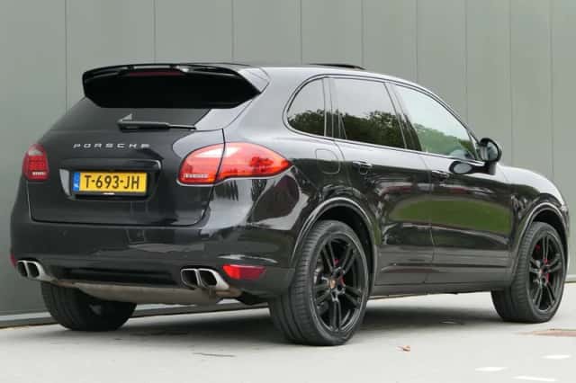 Porsche Cayenne (2014) thumbnail 2