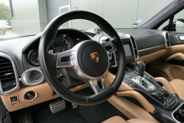 Porsche Cayenne (2014) thumbnail 4