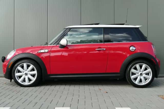 MINI Cooper S (2008) thumbnail 4