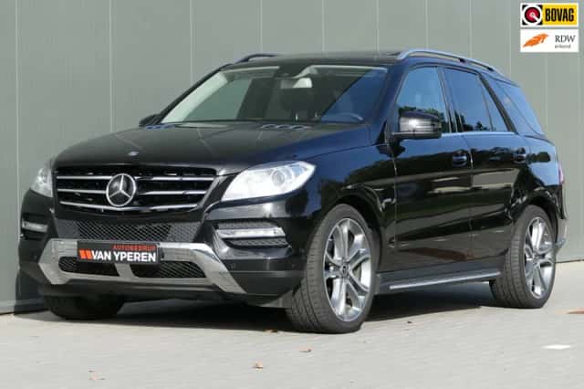 Mercedes-Benz M-Klasse (2012) thumbnail 1