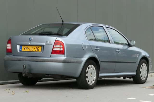 Škoda Octavia (2003) thumbnail 2