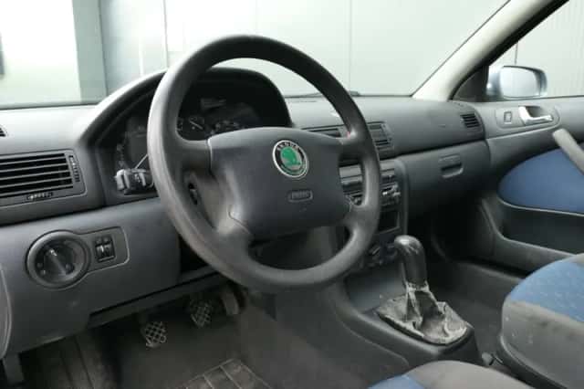Škoda Octavia (2003) thumbnail 4