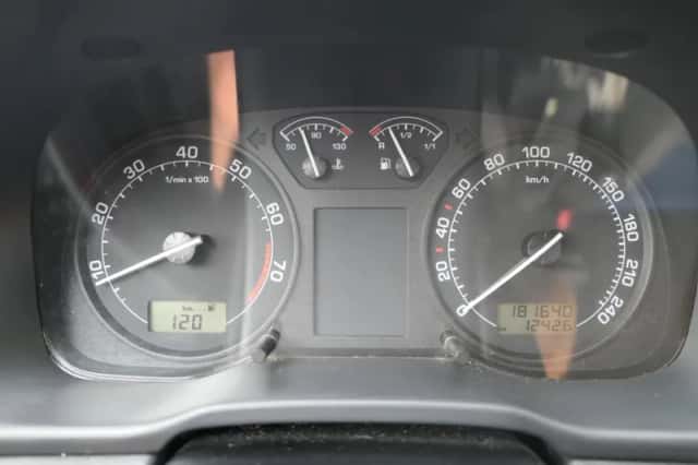 Škoda Octavia (2003) thumbnail 5