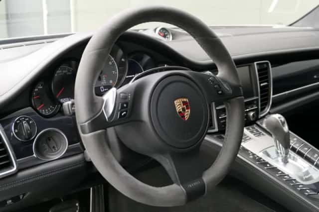 Porsche Panamera (2012) thumbnail 4