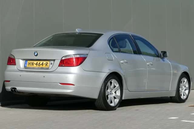 BMW 5-Serie (2009) thumbnail 2