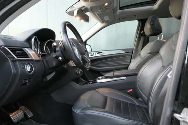 Mercedes-Benz M-Klasse (2012) thumbnail 3