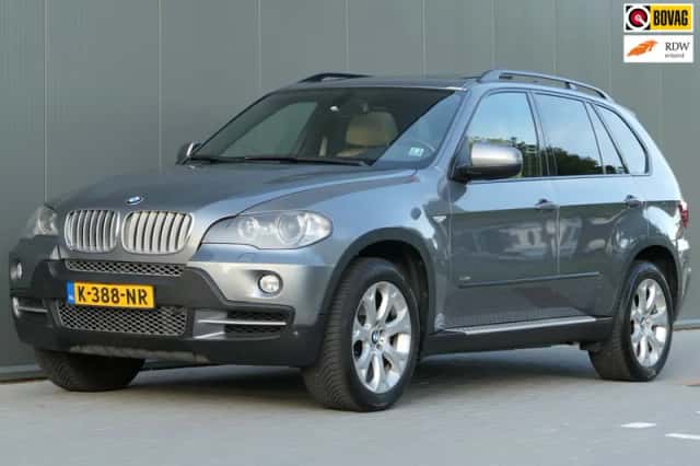 BMW X5 (2010) thumbnail 1