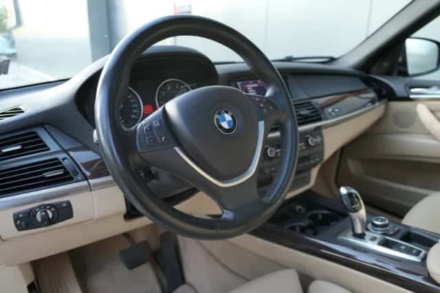 BMW X5 (2010) thumbnail 4