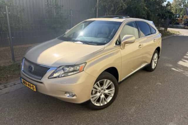 Lexus RX (2010) thumbnail 2