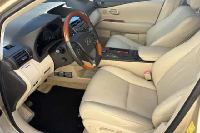 Lexus RX (2010) thumbnail 5