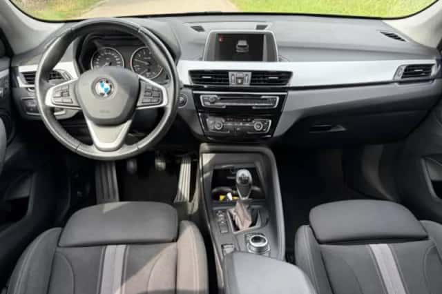 BMW X1 (2017) thumbnail 3