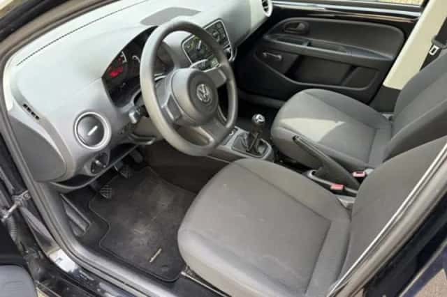Volkswagen Up! (2013) thumbnail 5