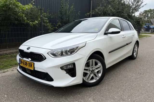 Kia Ceed (2020) thumbnail 1