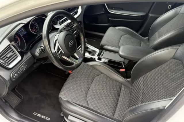 Kia Ceed (2020) thumbnail 5