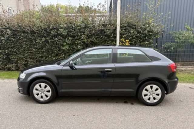 Audi A3 (2012) thumbnail 3