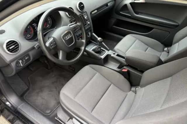 Audi A3 (2012) thumbnail 4