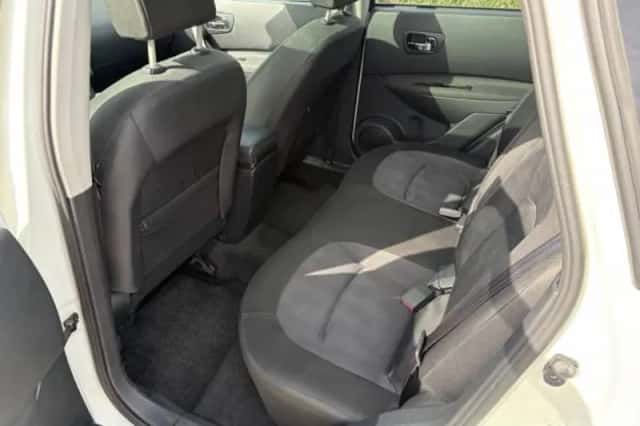 Nissan Qashqai (2011) thumbnail 4
