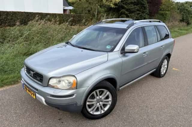 Volvo XC90 (2008) thumbnail 2