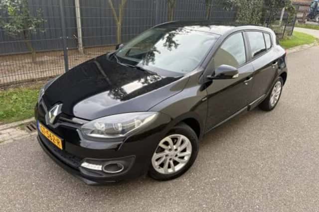 Renault Mégane (2015) thumbnail 2