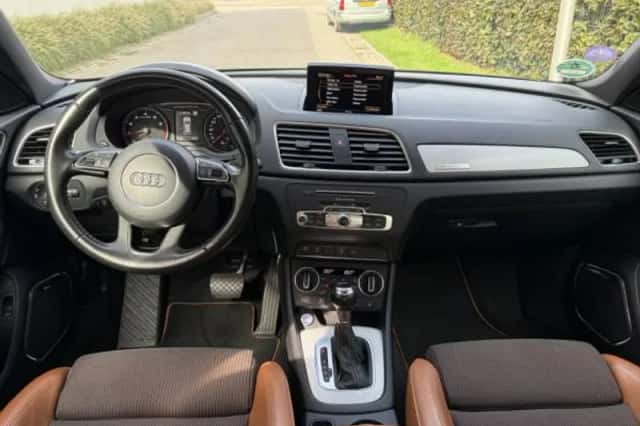 Audi Q3 (2015) thumbnail 3