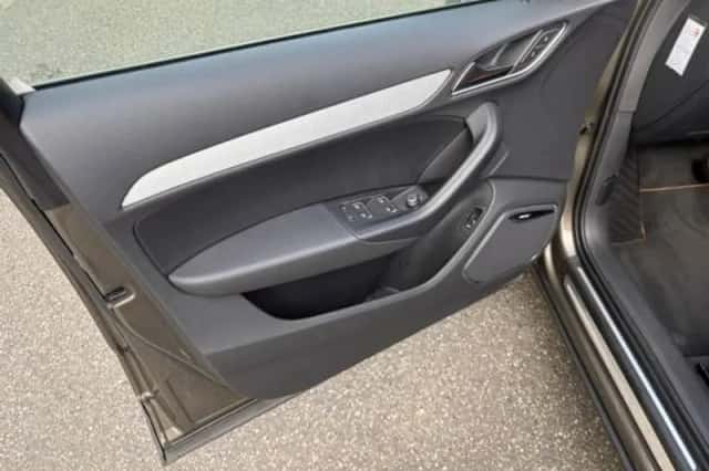 Audi Q3 (2015) thumbnail 6