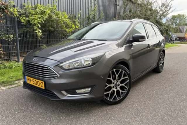 Ford Focus (2015) thumbnail 1
