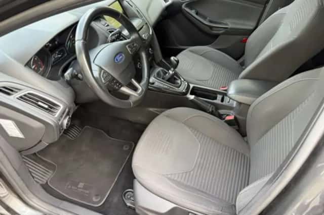 Ford Focus (2015) thumbnail 5