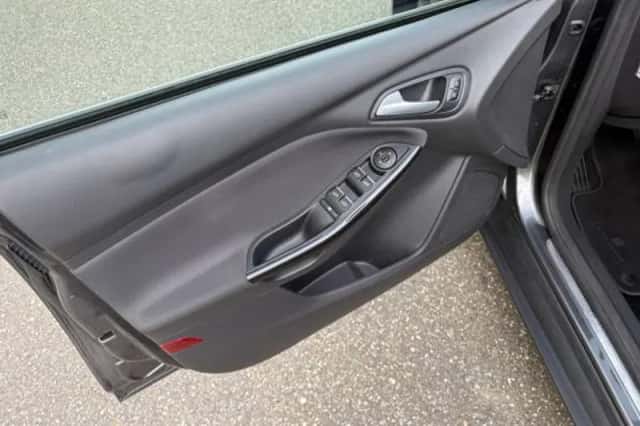 Ford Focus (2015) thumbnail 6